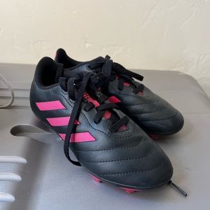 gently used kids soccer cleats